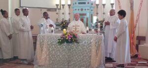 Mgr Risi pour la messe de la Sainte Léonie
