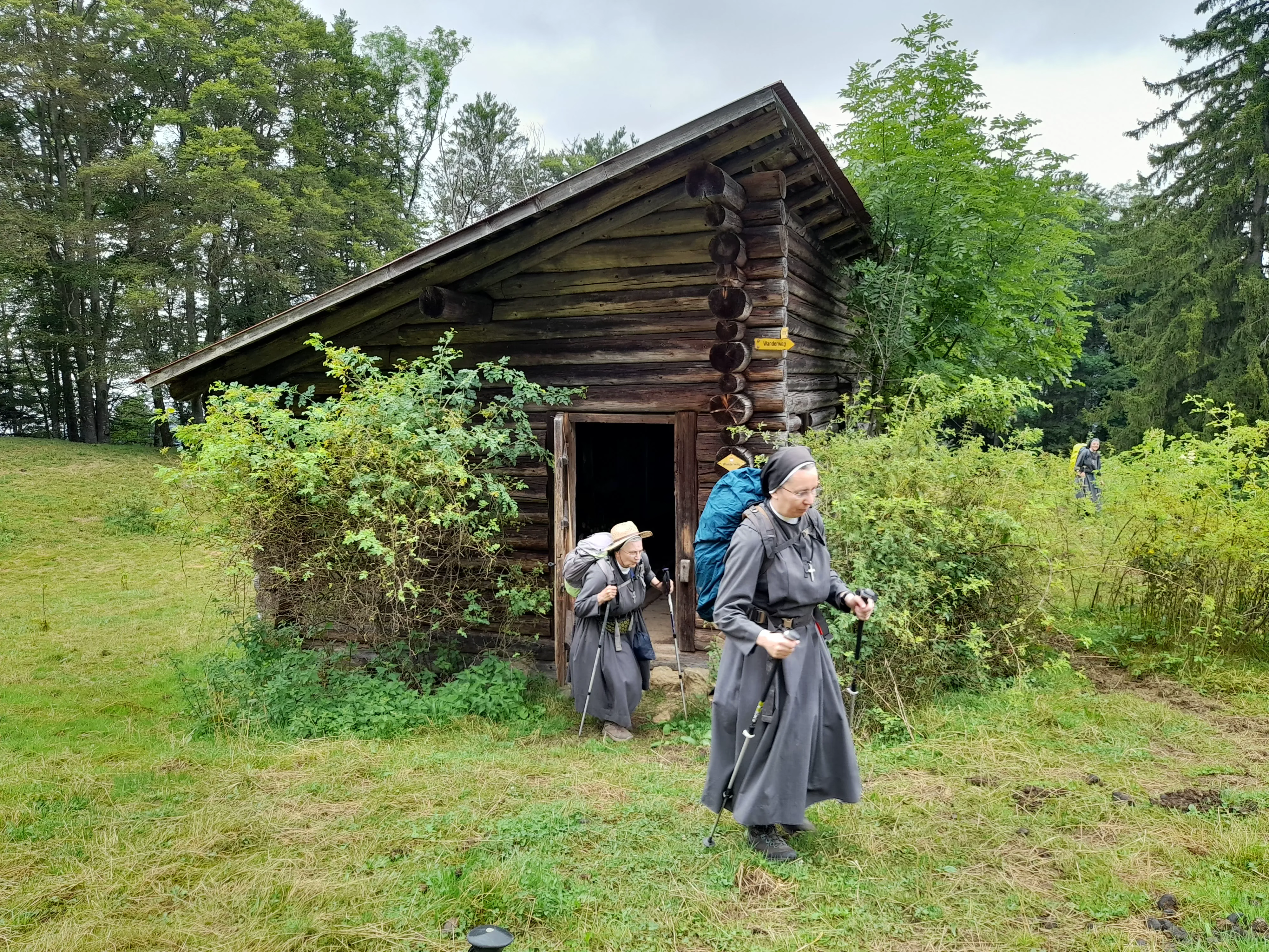 RDD-2024-Cabane-OSFS Sortie de la cabane lors de la RDD 24