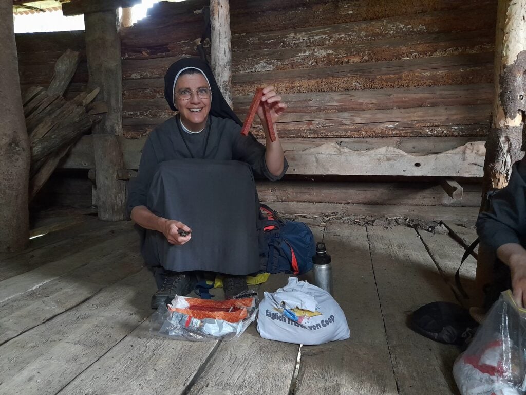 RDD-2024-cabane2-SOSF Repas tiré du sac lors de la RDD 24