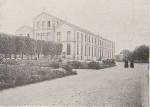Collège Saint Bernard fondé par le Père Brisson