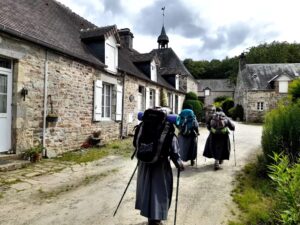 Arrivée au prieuré St Ortaire